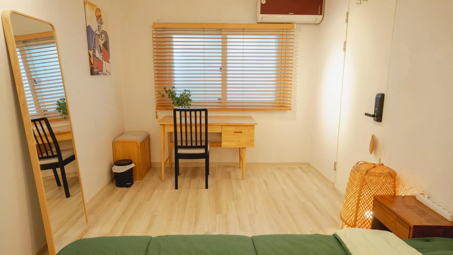 Good Vibe Stay Seoul Homestay